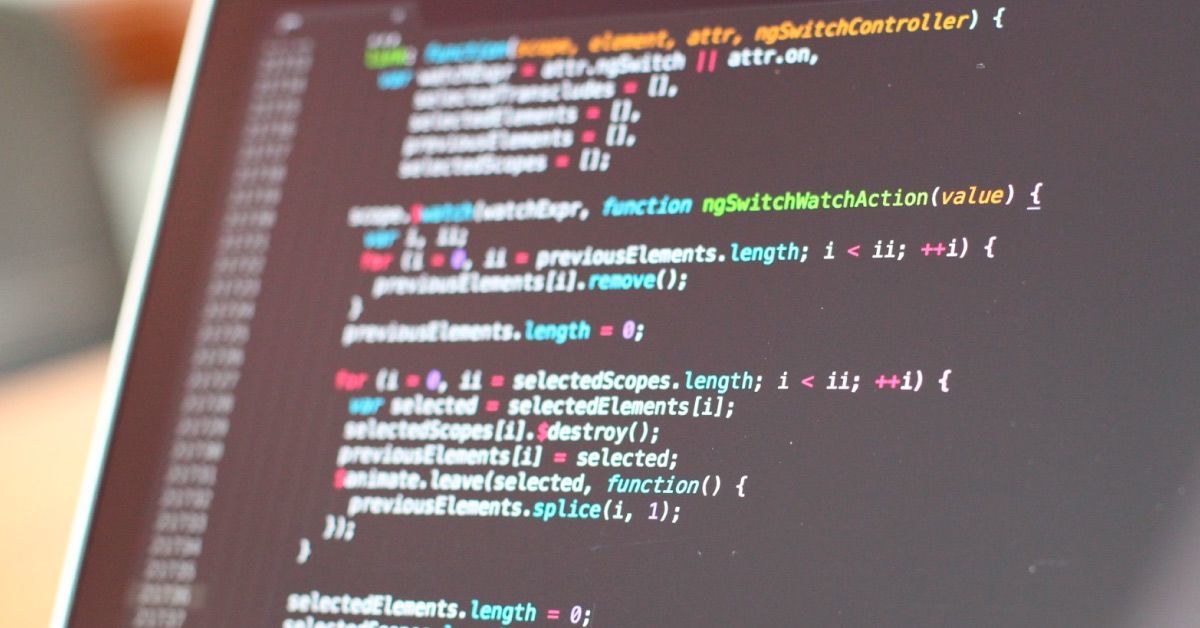 Tela de código comum para Back-end Developers - Entenda a Diferença entre um Webdesigner e um Desenvolvedor Web